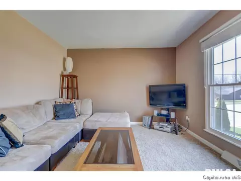30 Groton Dr, Springfield, IL 62702 photo 6
