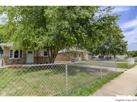 2141 E Keys Ave, Springfield, IL 62702 photo 3