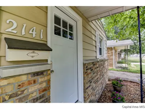 2141 E Keys Ave, Springfield, IL 62702 photo 2