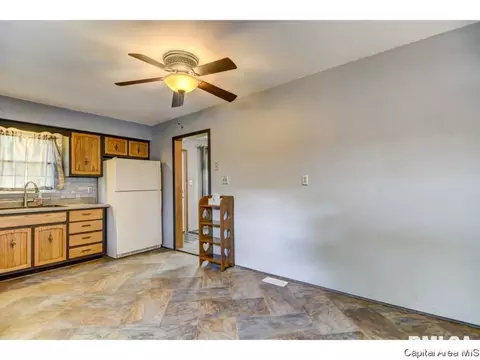 2141 E Keys Ave, Springfield, IL 62702 photo 12