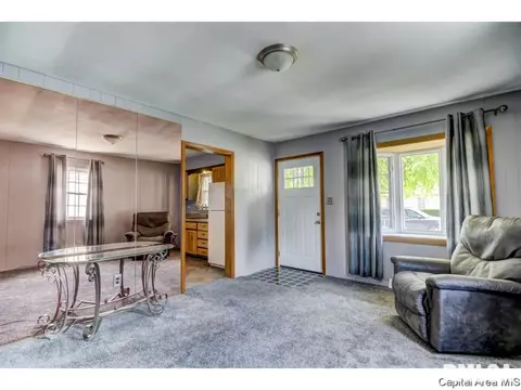 2141 E Keys Ave, Springfield, IL 62702 photo 6