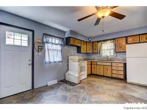 2141 E Keys Ave, Springfield, IL 62702 photo 11