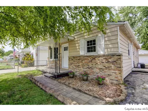 2141 E Keys Ave, Springfield, IL 62702 photo 1