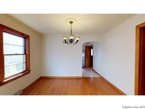 2067 Marland St, Springfield, IL 62702 photo 9