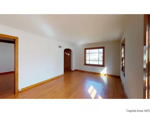 2067 Marland St, Springfield, IL 62702 photo 8