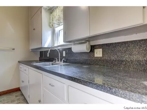1512 E Keys Ave, Springfield, IL 62702 photo 8