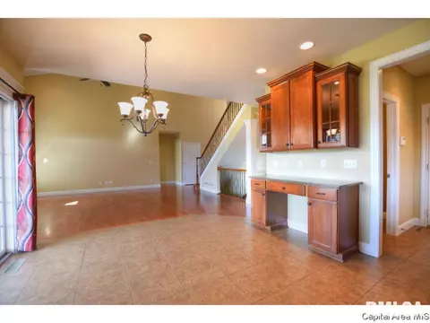 4304 Stonegate, Springfield, IL 62711 photo 9