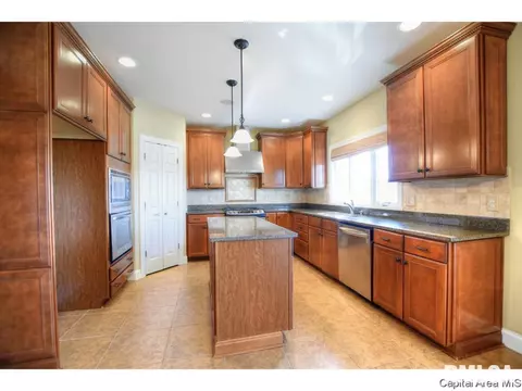 4304 Stonegate, Springfield, IL 62711 photo 12