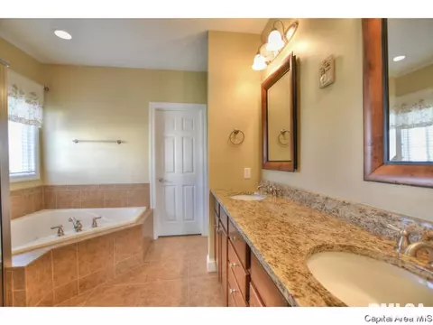 4304 Stonegate, Springfield, IL 62711 photo 16