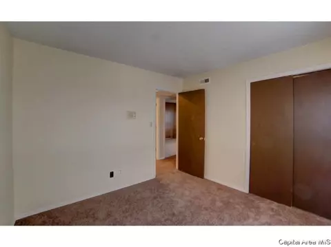 1914 Jeanette Ln #7, Springfield, IL 62702 photo 17