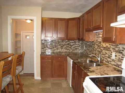 3315 S 5th St, Springfield, IL 62703 photo 8