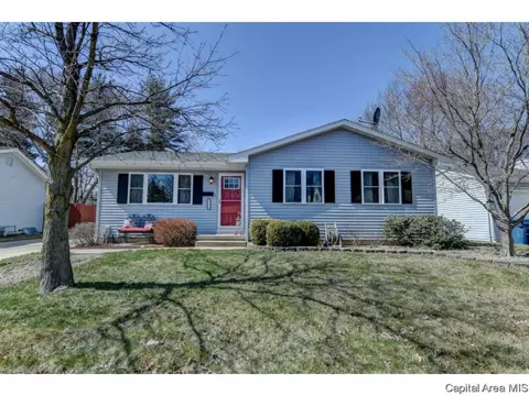 1355 Crestview Dr, Springfield, IL 62702 photo 2