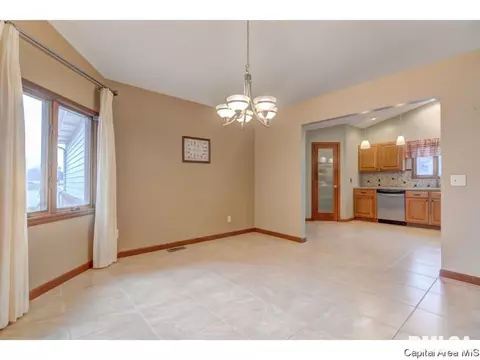 3500 Aberdeen Ct, Springfield, IL 62704 photo 8