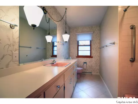 2209 Westview Dr, Springfield, IL 62704 photo 13