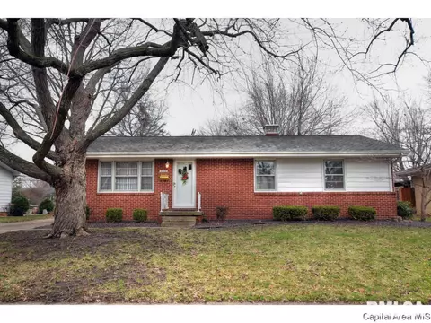 2209 Westview Dr, Springfield, IL 62704 photo 1