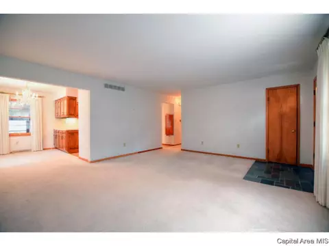 2209 Westview Dr, Springfield, IL 62704 photo 6