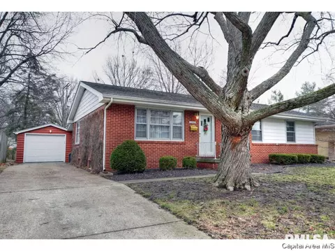 2209 Westview Dr, Springfield, IL 62704 photo 2