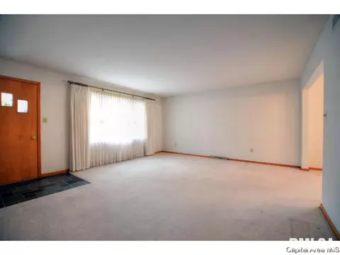 2209 Westview Dr, Springfield, IL 62704 photo 3