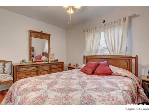 2124 N 6th St, Springfield, IL 62702 photo 13