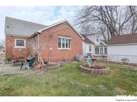 2124 N 6th St, Springfield, IL 62702 photo 26