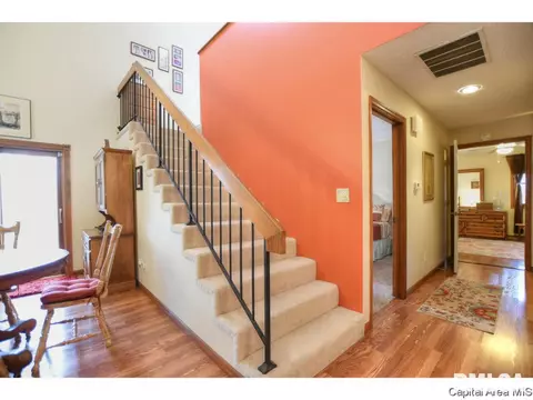 76 Country Pl, Springfield, IL 62703 photo 9