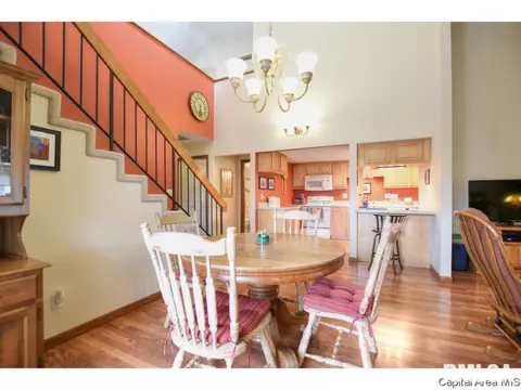 76 Country Pl, Springfield, IL 62703 photo 8