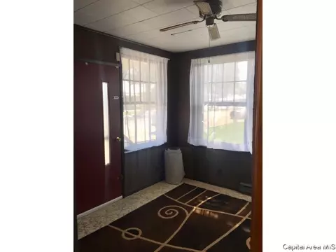 1827 N 8th St, Springfield, IL 62702 photo 3
