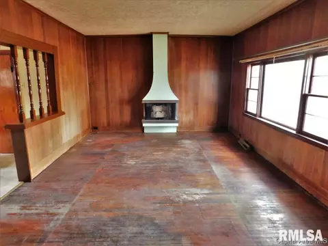 213 W Ebony St, Thayer, IL 62689 photo 3