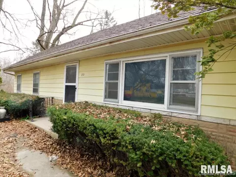 213 W Ebony St, Thayer, IL 62689 photo 2