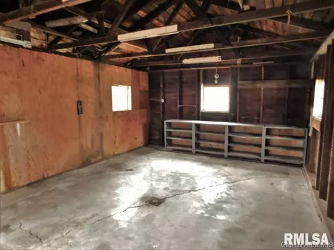 213 W Ebony St, Thayer, IL 62689 photo 11