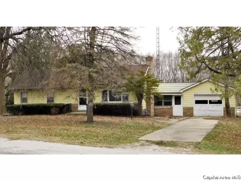 213 W Ebony St, Thayer, IL 62689 photo 1