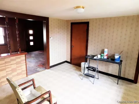 213 W Ebony St, Thayer, IL 62689 photo 6
