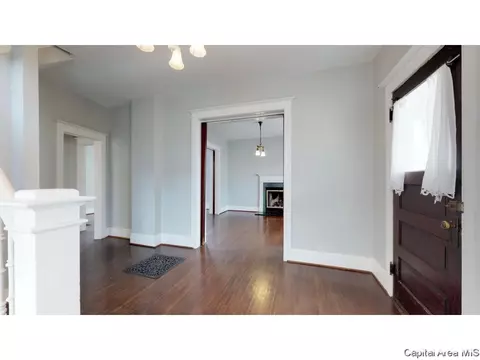 1240 W Governor, Springfield, IL 62704 photo 4