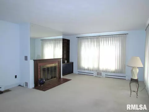 76 W Fairview, Springfield, IL 62711 photo 2