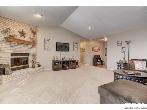 116 Verona Dr, Springfield, IL 62703 photo 3