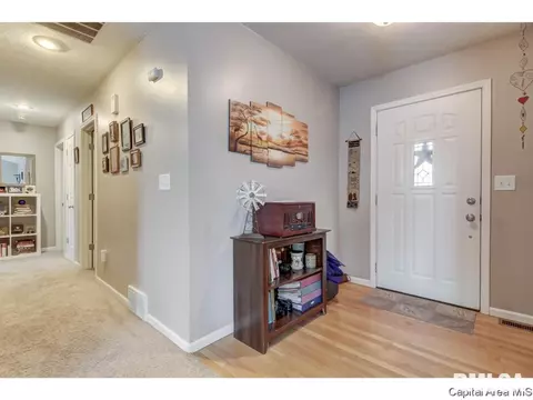 116 Verona Dr, Springfield, IL 62703 photo 2