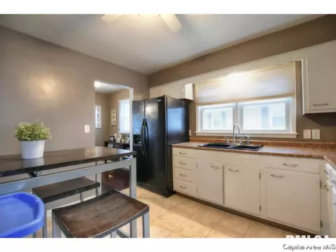2305 Eastview Dr, Springfield, IL 62702 photo 9