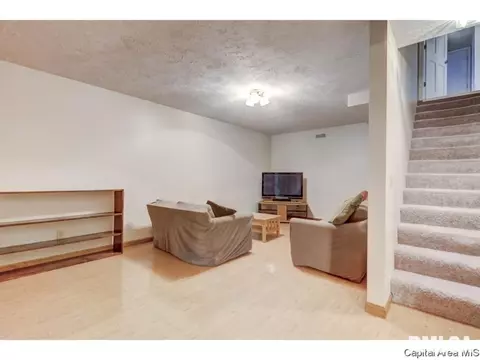 625 Tecumseh, Springfield, IL 62711 photo 28