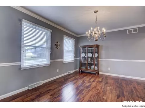 625 Tecumseh, Springfield, IL 62711 photo 4