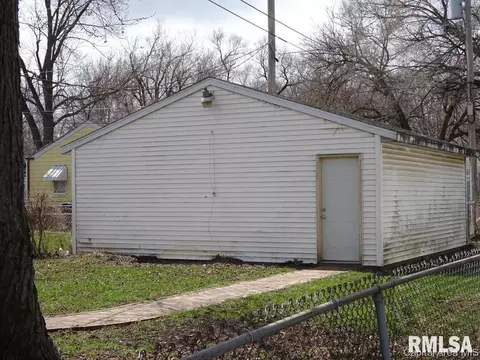 1845 S 13th St, Springfield, IL 62703 photo 4