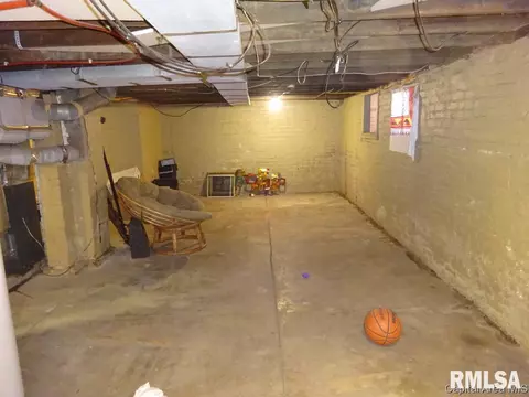 1845 S 13th St, Springfield, IL 62703 photo 27