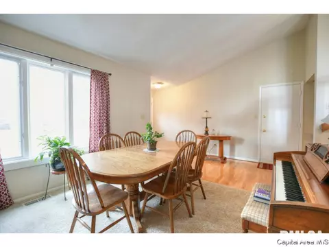 2005 Croydon Dr, Springfield, IL 62703 photo 3