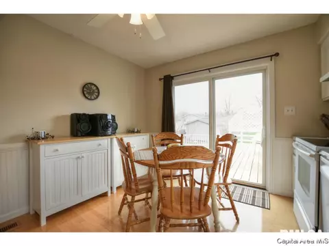 2005 Croydon Dr, Springfield, IL 62703 photo 9
