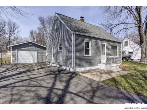 2131 E Hood St, Springfield, IL 62703 photo 1