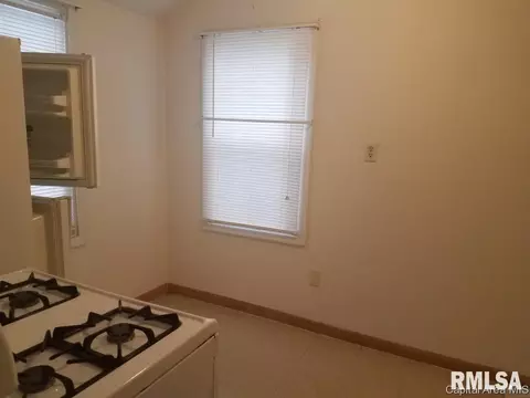 1716 N 20th St, Springfield, IL 62702 photo 4