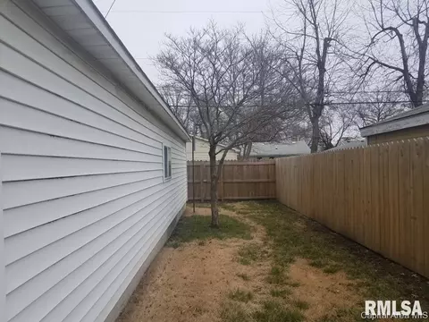 1716 N 20th St, Springfield, IL 62702 photo 14