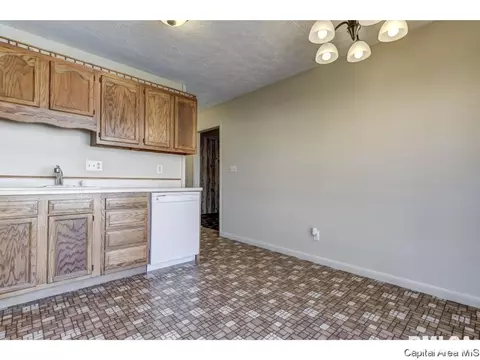 1829 Hastings Rd, Springfield, IL 62702 photo 5