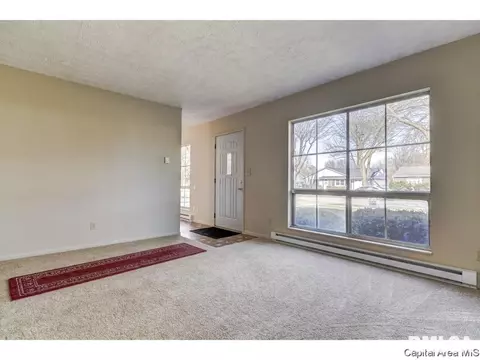 1829 Hastings Rd, Springfield, IL 62702 photo 2