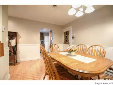 305 Astoria Rd, Springfield, IL 62704 photo 4