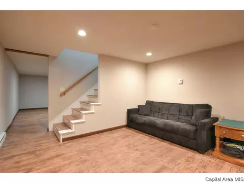 305 Astoria Rd, Springfield, IL 62704 photo 23